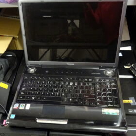 NOTEBOOK TOSHIBA SATELLITE [P300-1E9] C2D T5800 17” (170/2024/25)