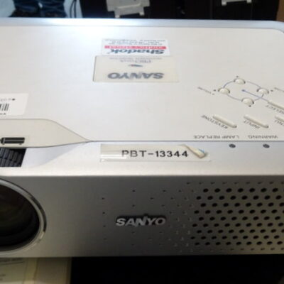 WIDEOPROJEKTOR SANYO PLC-XU73 (59/2026/3)