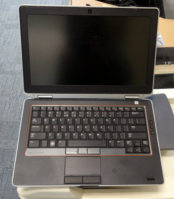KOMPUTER DELL LATITUDE E6320 (59/2026/8)