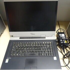 KOMPUTER NOTEBOOK AMILO [60/2026/14]
